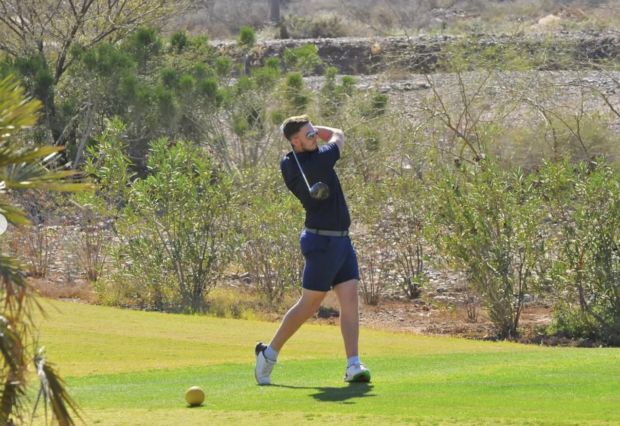 Professional golf swing demonstration